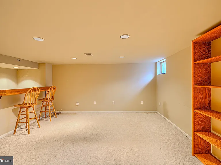 372 Old Trail Rd — Photo 29