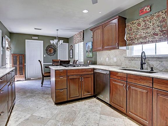 4th image of 12423 Kimberley Ln