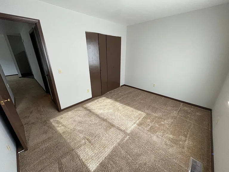802 Hartwell Dr — Photo 16