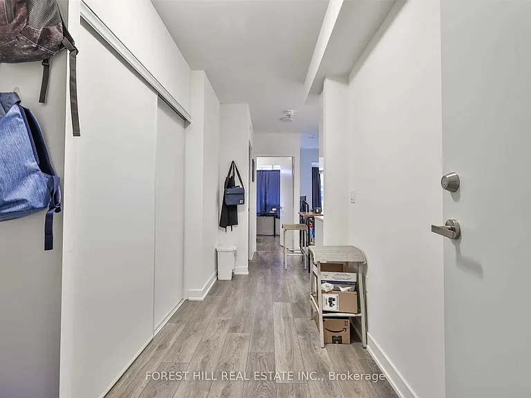195 Redpath Ave #806 — Photo 4