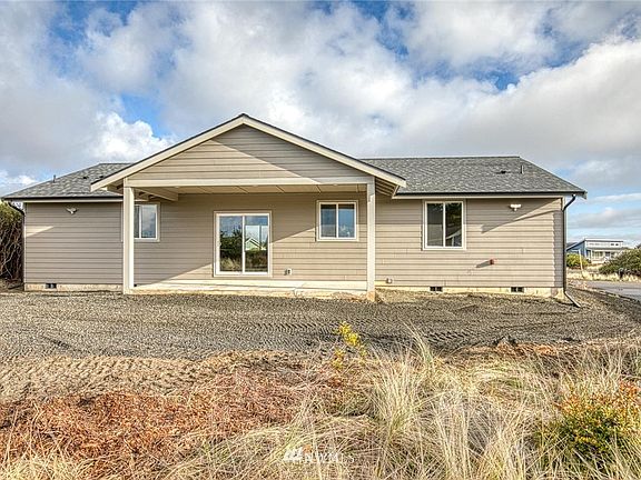 5th image of 1233 Storm King Avenue SW