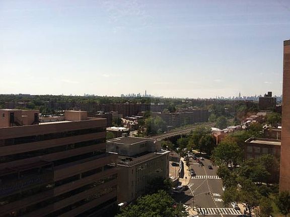 2nd image of 7025 Yellowstone Blvd APT 15V