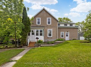 8 Grant St, Perth, ON K7H 1X4