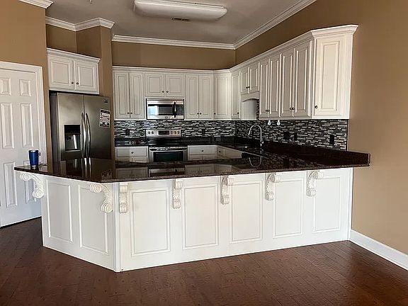 3rd image of 6122 Bay Village Dr APT 206
