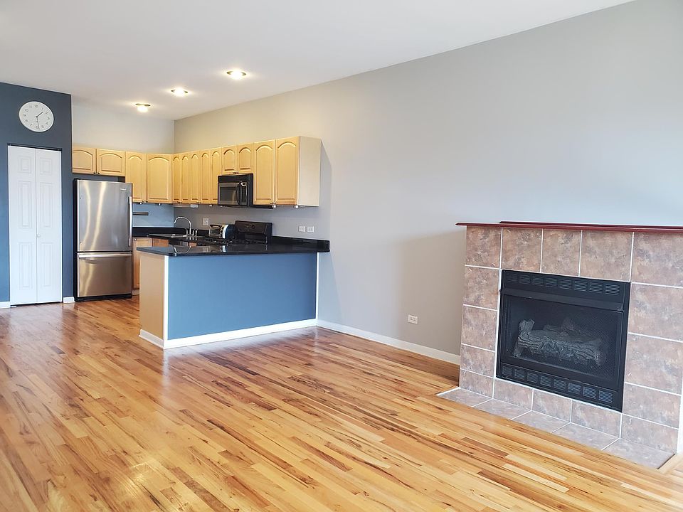 1st image of 6135 N Broadway Ave #204