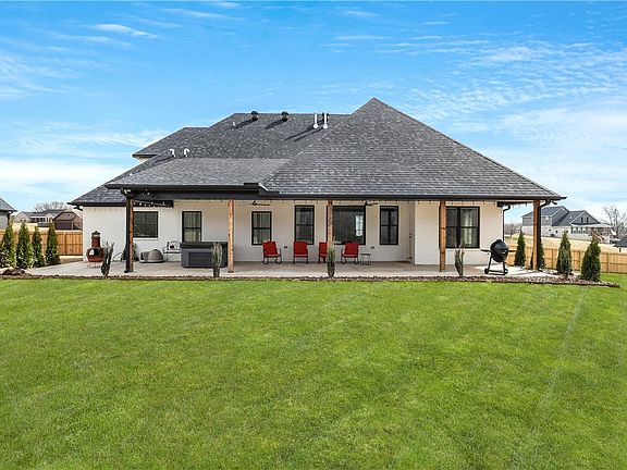 3rd image of 14945 Tikaani Dr