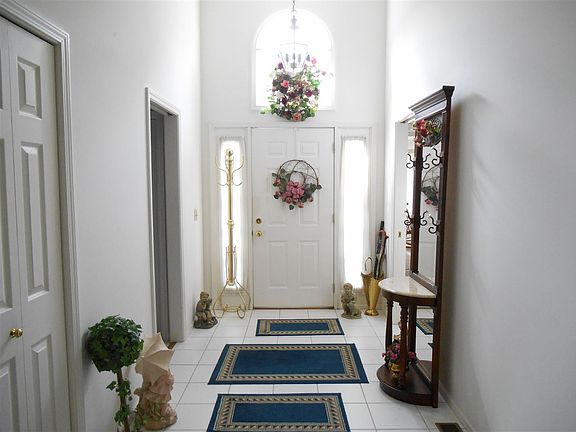 3rd image of 18594 Pauls Way