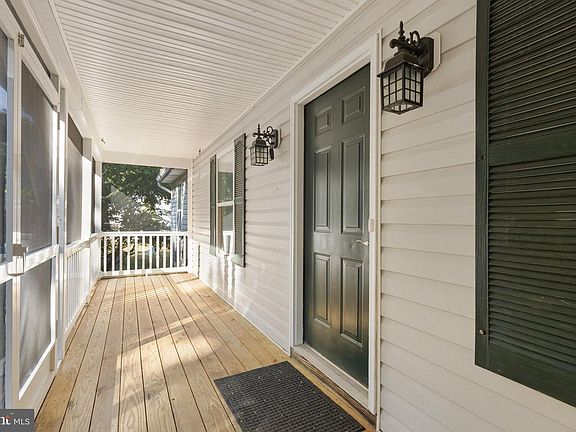 5th image of 20594 Adkins Rd