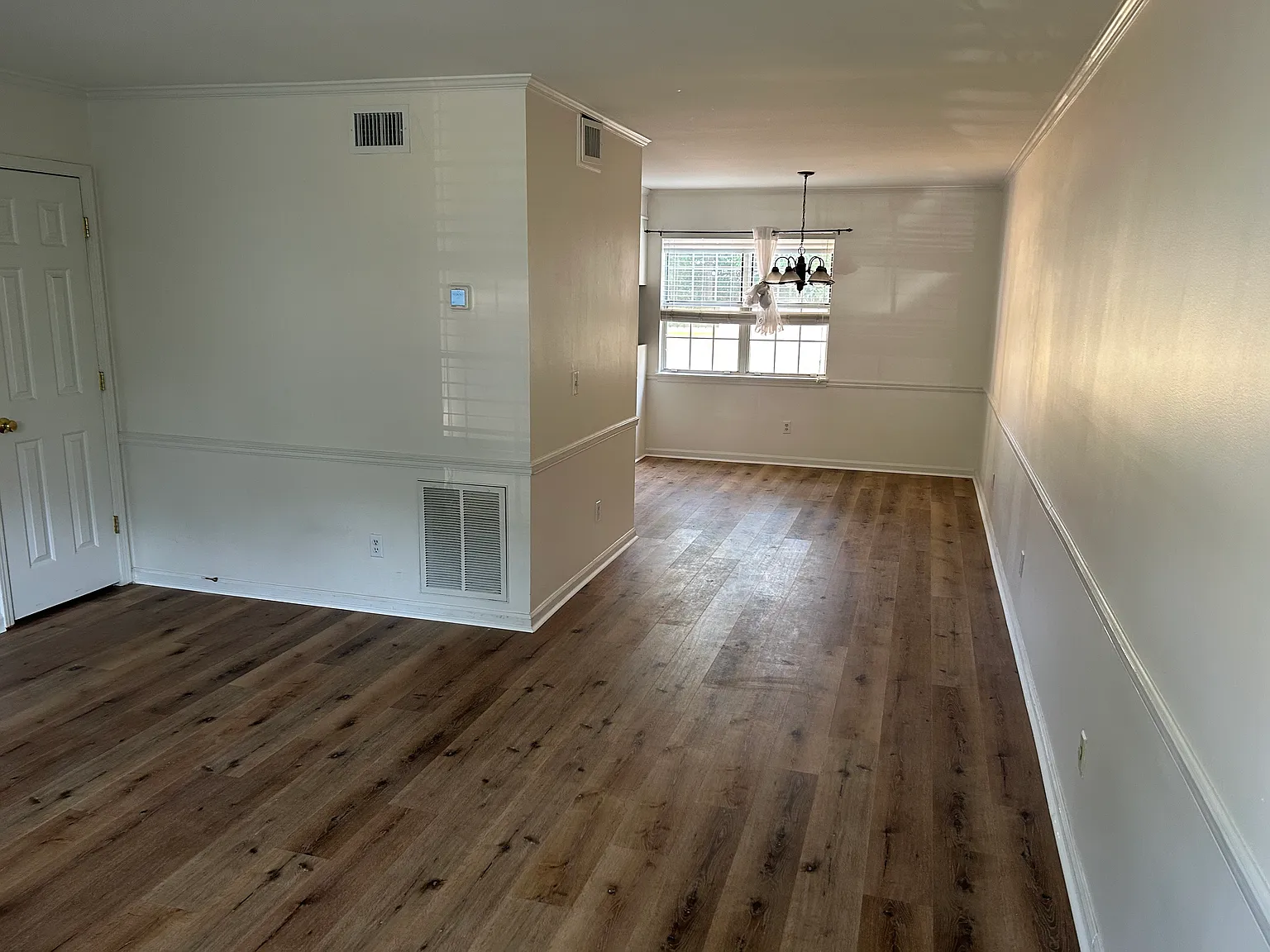 1089 Fairfax Drive — Photo 3