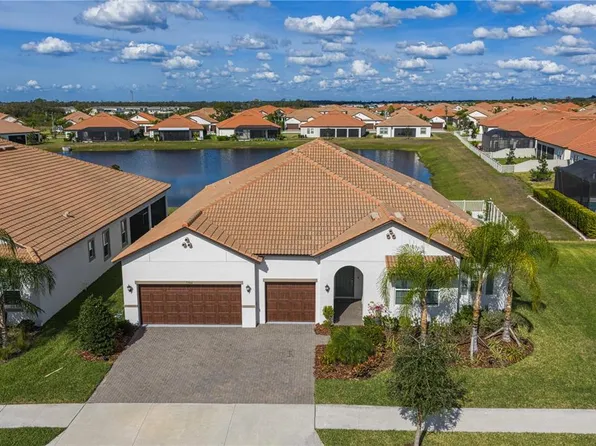 5364 Windy Grove Dr, Wimauma, FL 33598