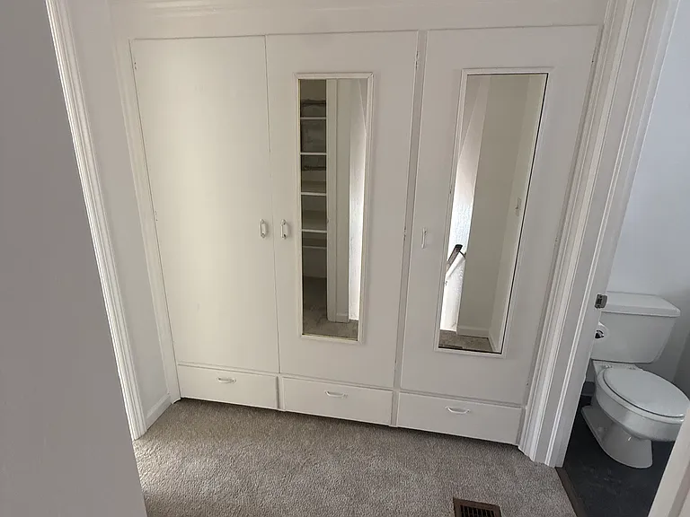 895 Locust St — Photo 6