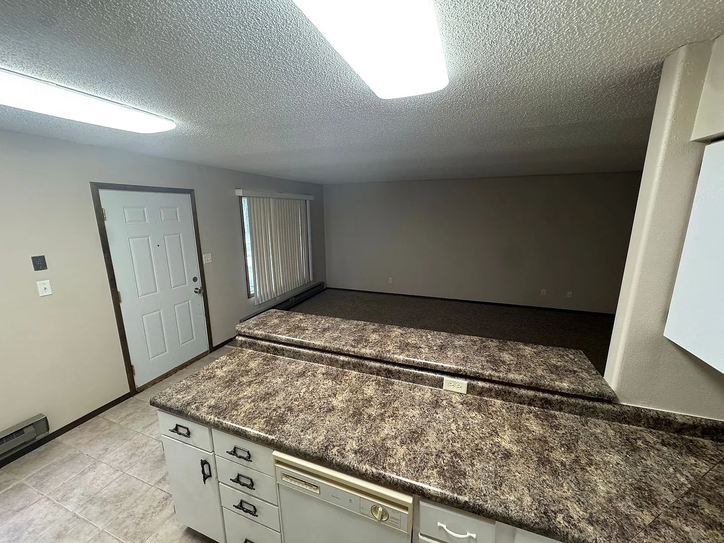 Rock Rapids 12-Unit (The Oaks Apartments) — Photo 3