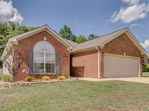3rd image of 12310 Huntington Village Dr