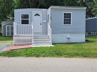 15 Stephanie Dr, Pawtucket, RI 02860
