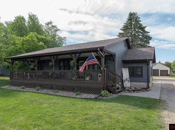 317 E South St, Janesville, MN 56048