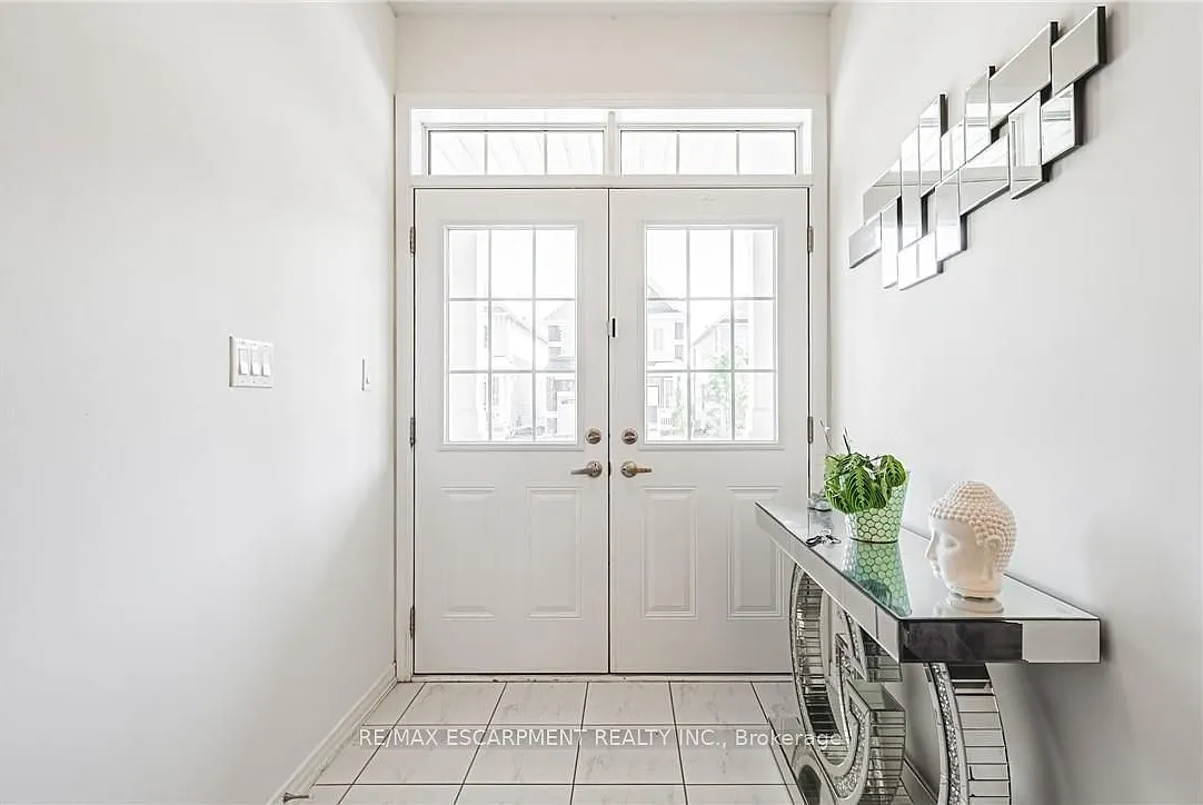4 bed, $2,800 — Photo 4