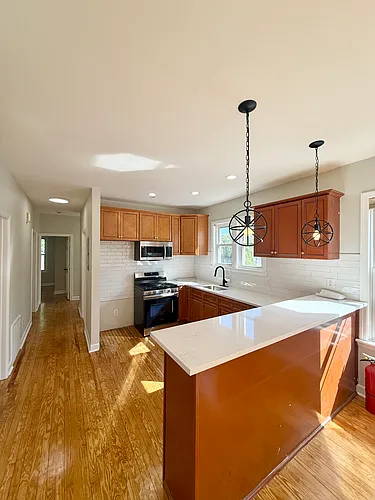 204 Burgess Pl #1 Photo 1