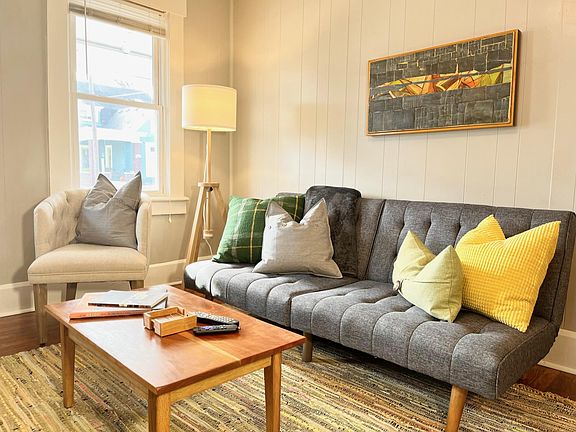 sofa converts to a fold out bed (34"x70")