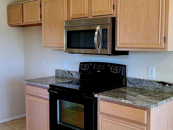 2nd image of 10836 Cobblestone Dr