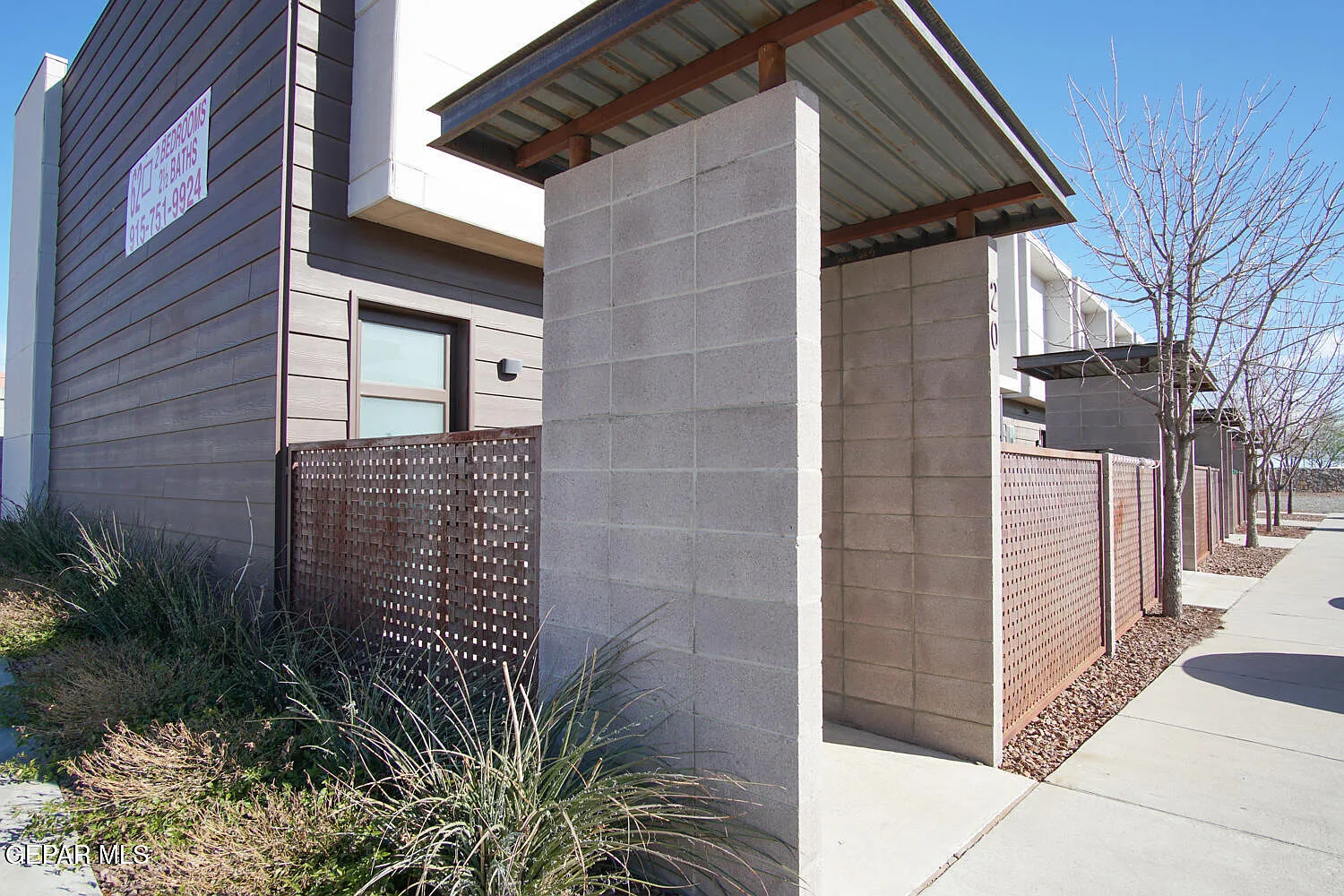 2 bed, 2.5 bath, 1000 sqft, $1,325 — Photo 1