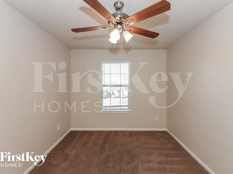 19211 Sunny Leaf Ln — Photo 16