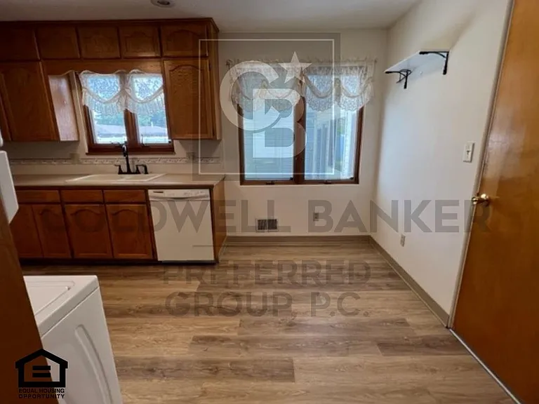 1202 Bel Aire Rd — Photo 5