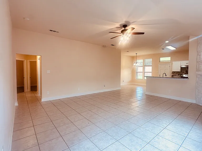 1029 Port Mansfield Dr — Photo 6