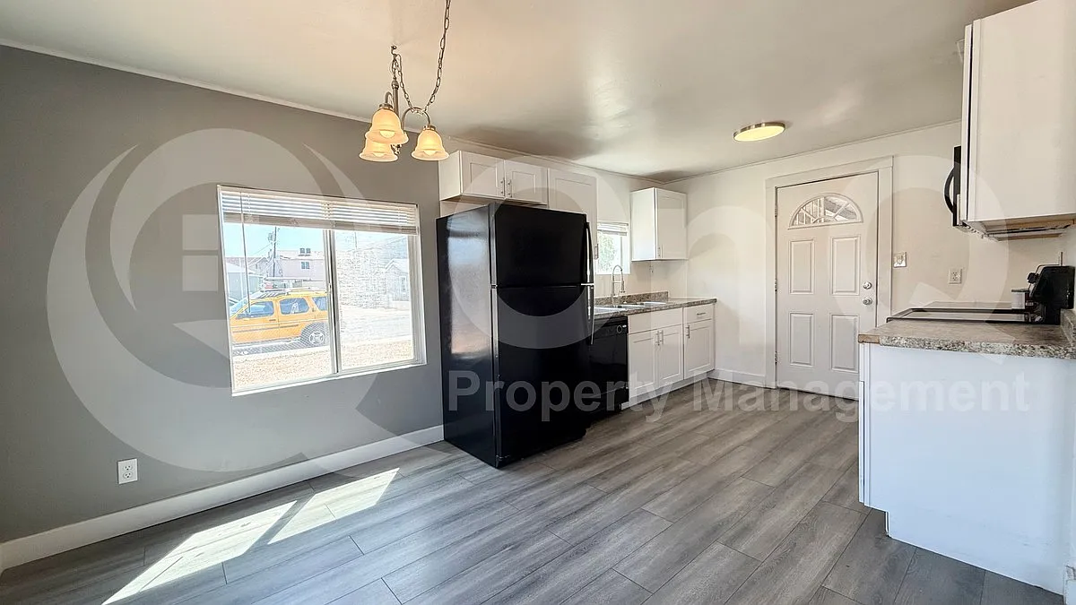 Studio, 1.0 bath, 851 sqft, $1,725 — Photo 3