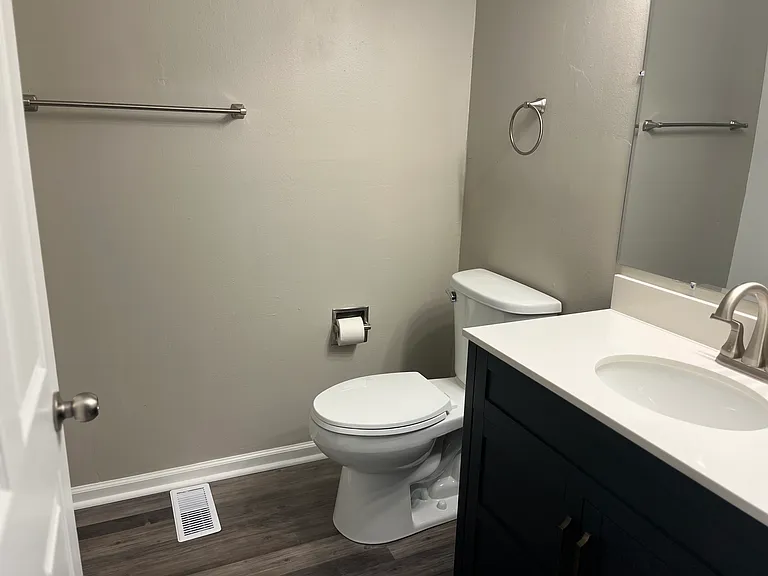 771 E Maple St — Photo 9