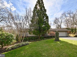 7619 Leith Pl, Alexandria, VA 22307