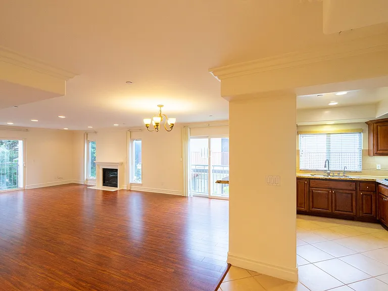 8610 Chalmers Dr — Photo 2