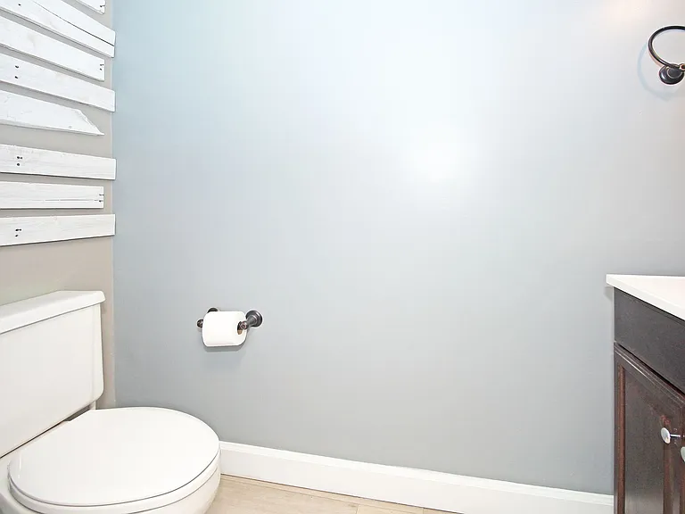 896 Rose Ct — Photo 29