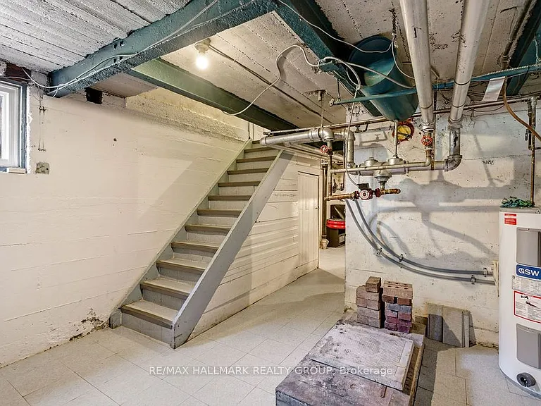 379 Hamilton Ave S — Photo 34