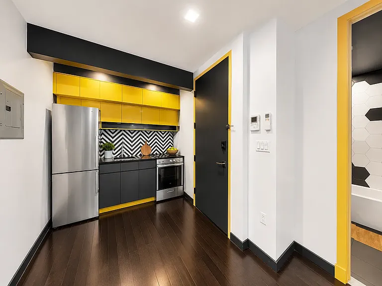 1294 Park Pl #3G — Photo 4
