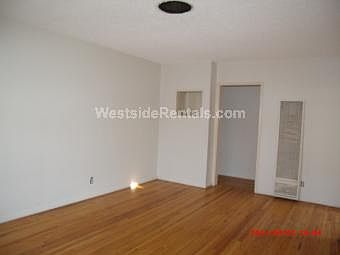 5th image of 13844 Gilmore St