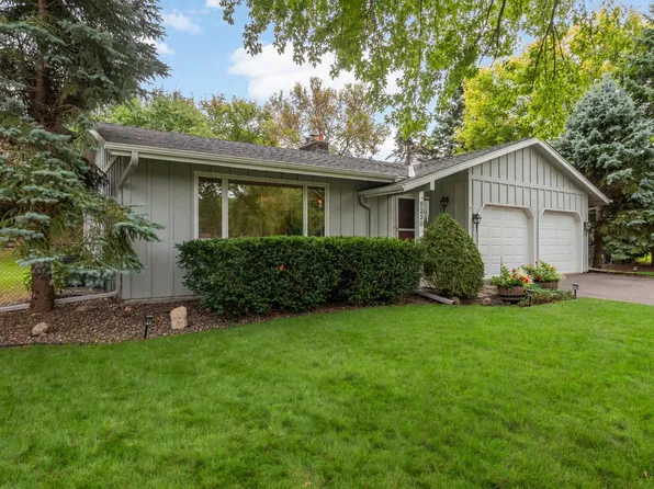 5220 Cottonwood Ln N, Plymouth, MN 55442
