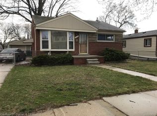 729 Cleophus Pkwy, Lincoln Park, MI