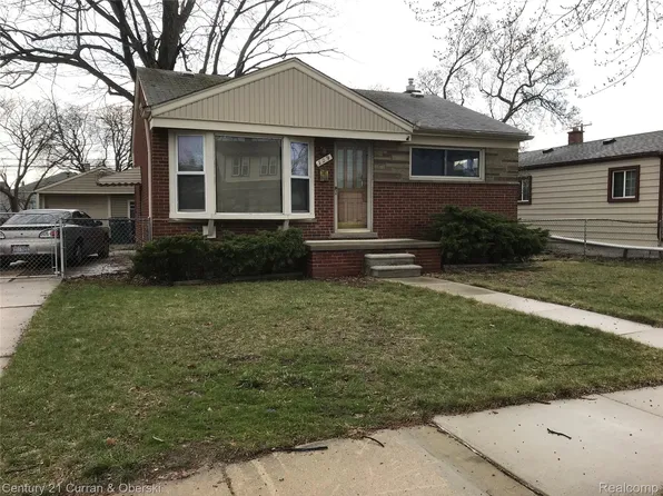 729 Cleophus Pkwy, Lincoln Park, MI 48146