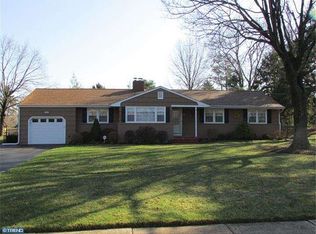 4 Lochatong Rd, Ewing, NJ 08628