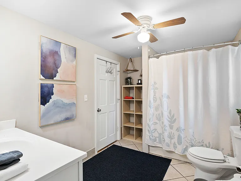 215 Wilson St — Photo 21