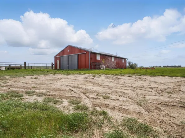 12847 Garness Rd, Newell, SD 57760