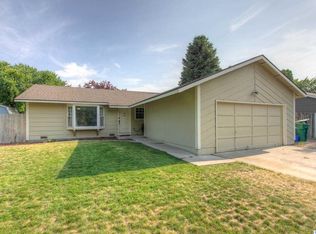 1003 W 43rd Ave, Kennewick, WA 99337