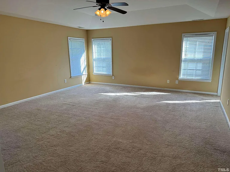 213 Bikram Dr — Photo 37