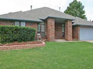 301 Sage Brush Rd, Yukon, OK 73099