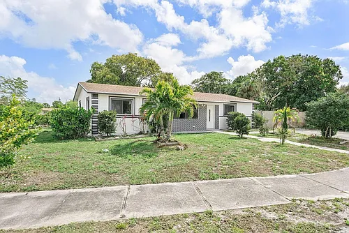 534 NW 3rd Ter Photo 1