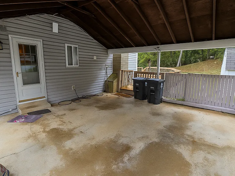 25 - Garage view_09242025