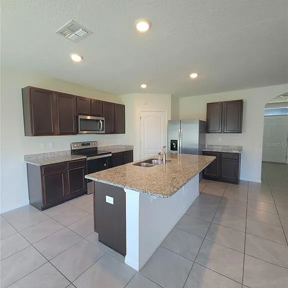 575 Tortugas St — Photo 3