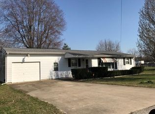 1342 N 9th St, Mitchell, IN 47446
