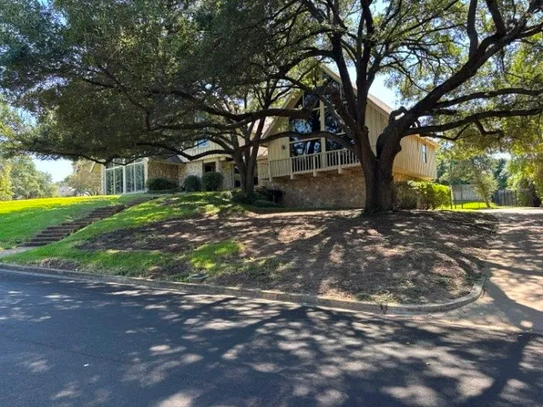 2900 Inverness Dr, Waco, TX 76710