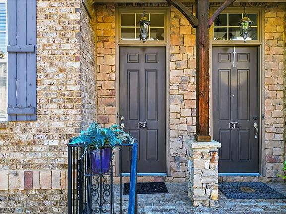 3rd image of 913 Telfair Close